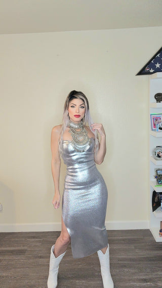 Vestido midi de plata mágica