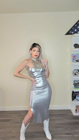 Vestido midi de plata mágica